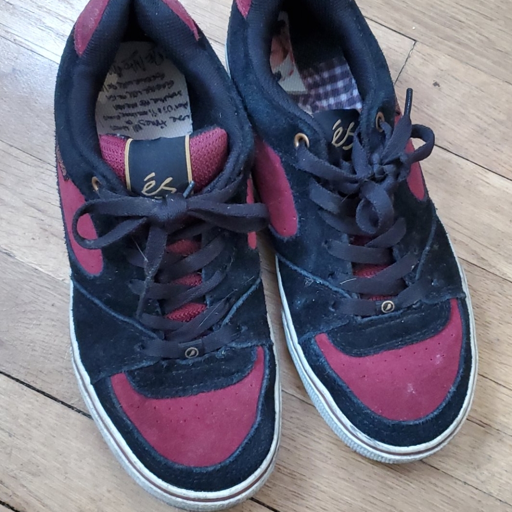 Van Wastell ES Skate Shoes